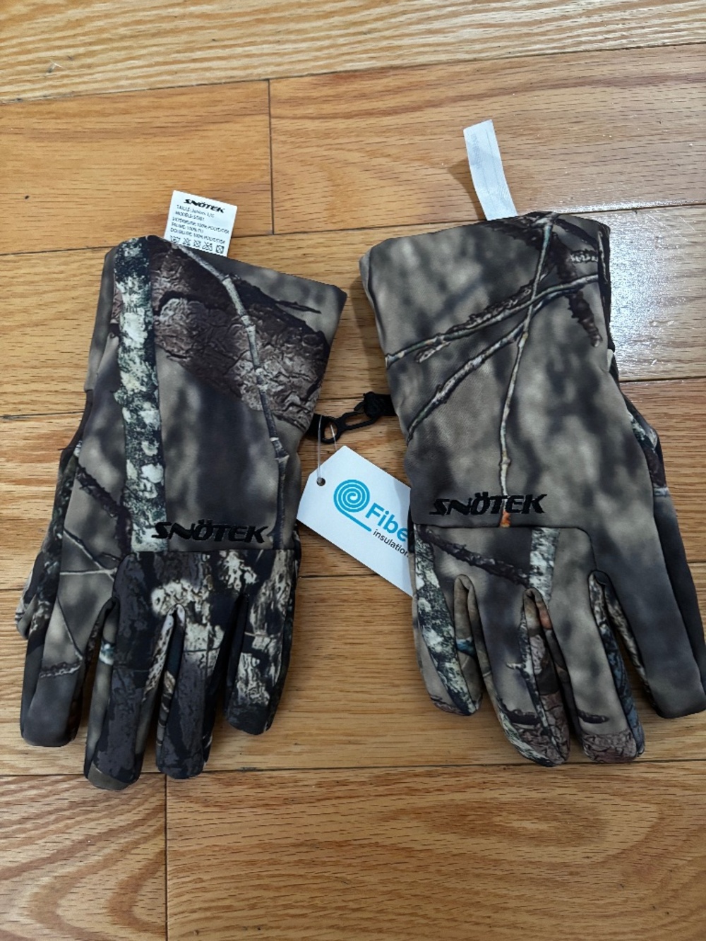 New Snötek Junior Large Winter Gloves - Camo Print with Fiber Insulation
